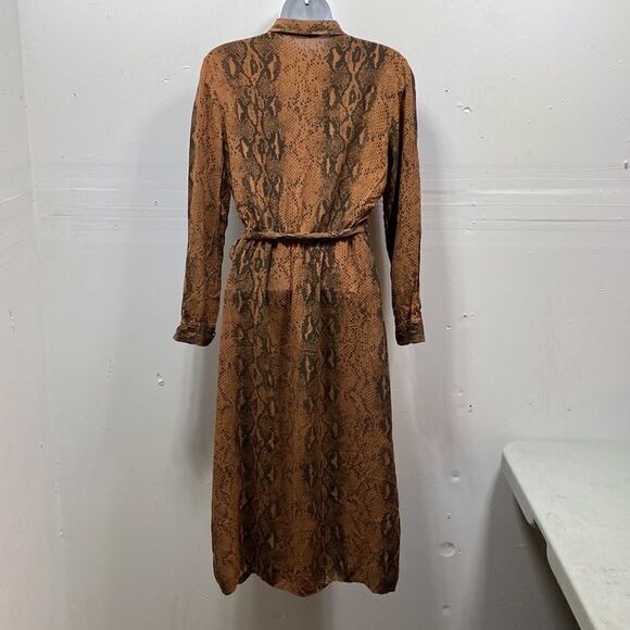 Snake Print Belted Midi Dress Medium - Picture 7 of 7